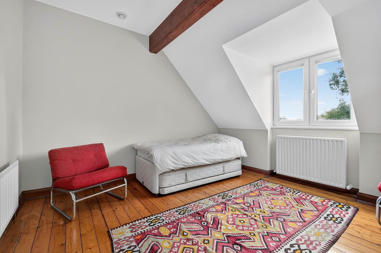'The White Lodge', 1 Malone Court 27 of 35