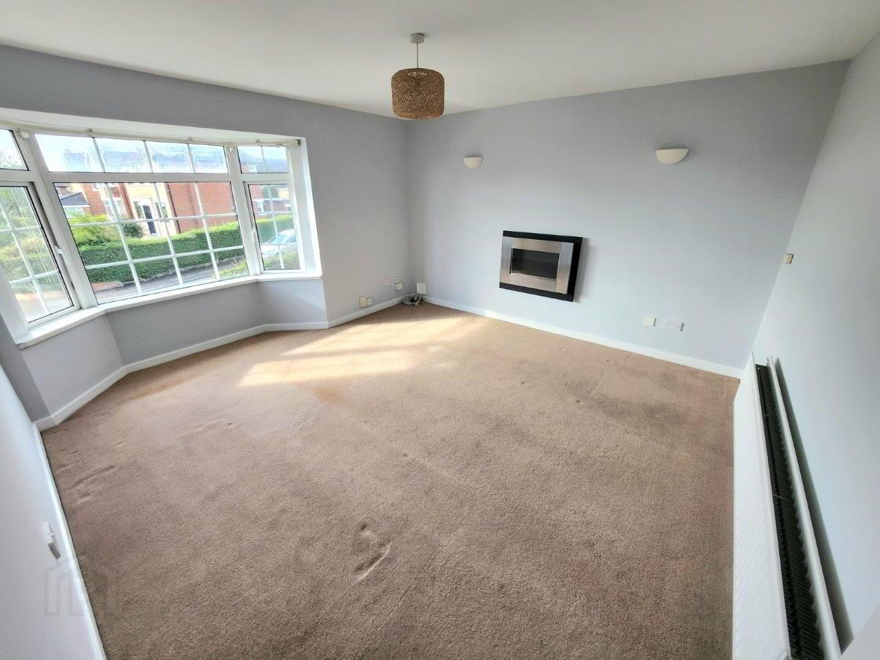 3 Downview Court Apartments, 102 Downview Park West 4 of 9