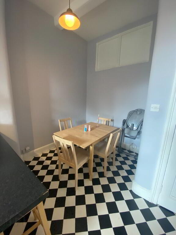 88 Warrender Park Road 8 of 17