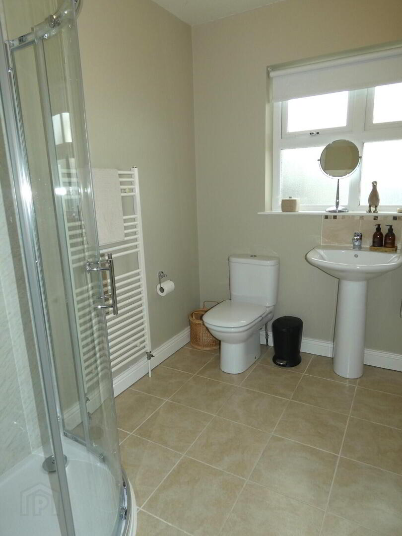 9 Loughview Park 18 of 25