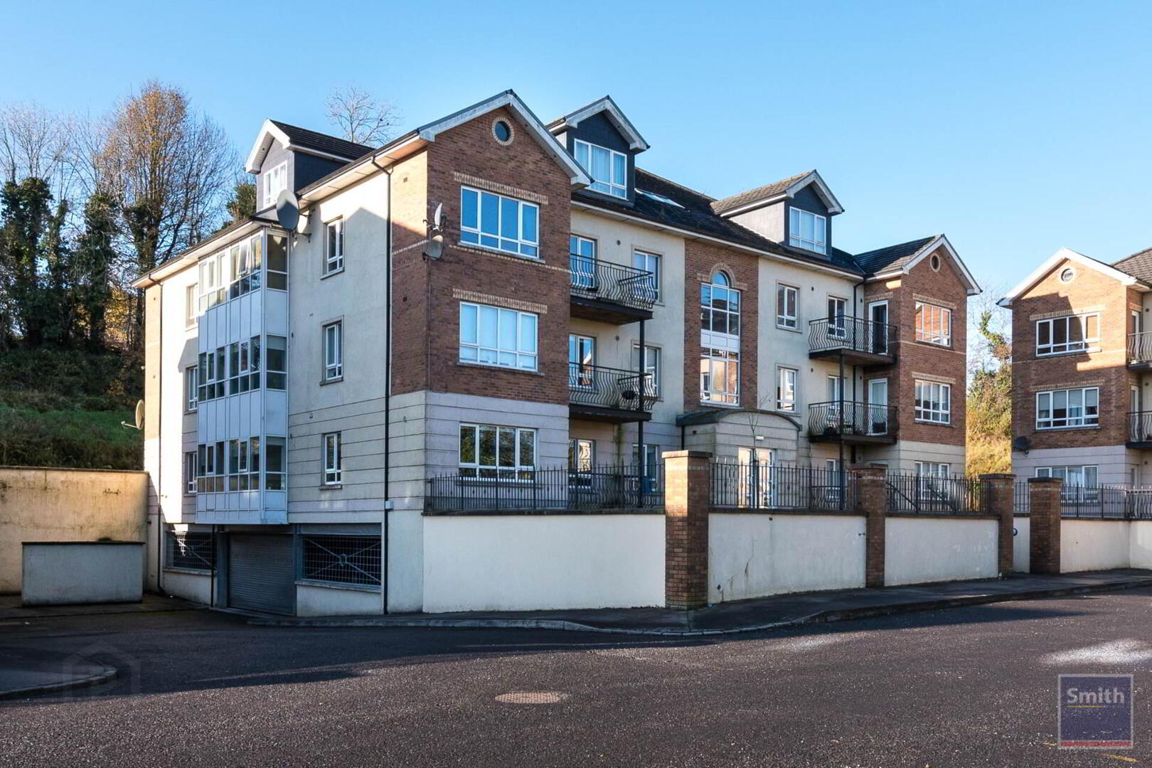 15 Kempton Court 1 of 20