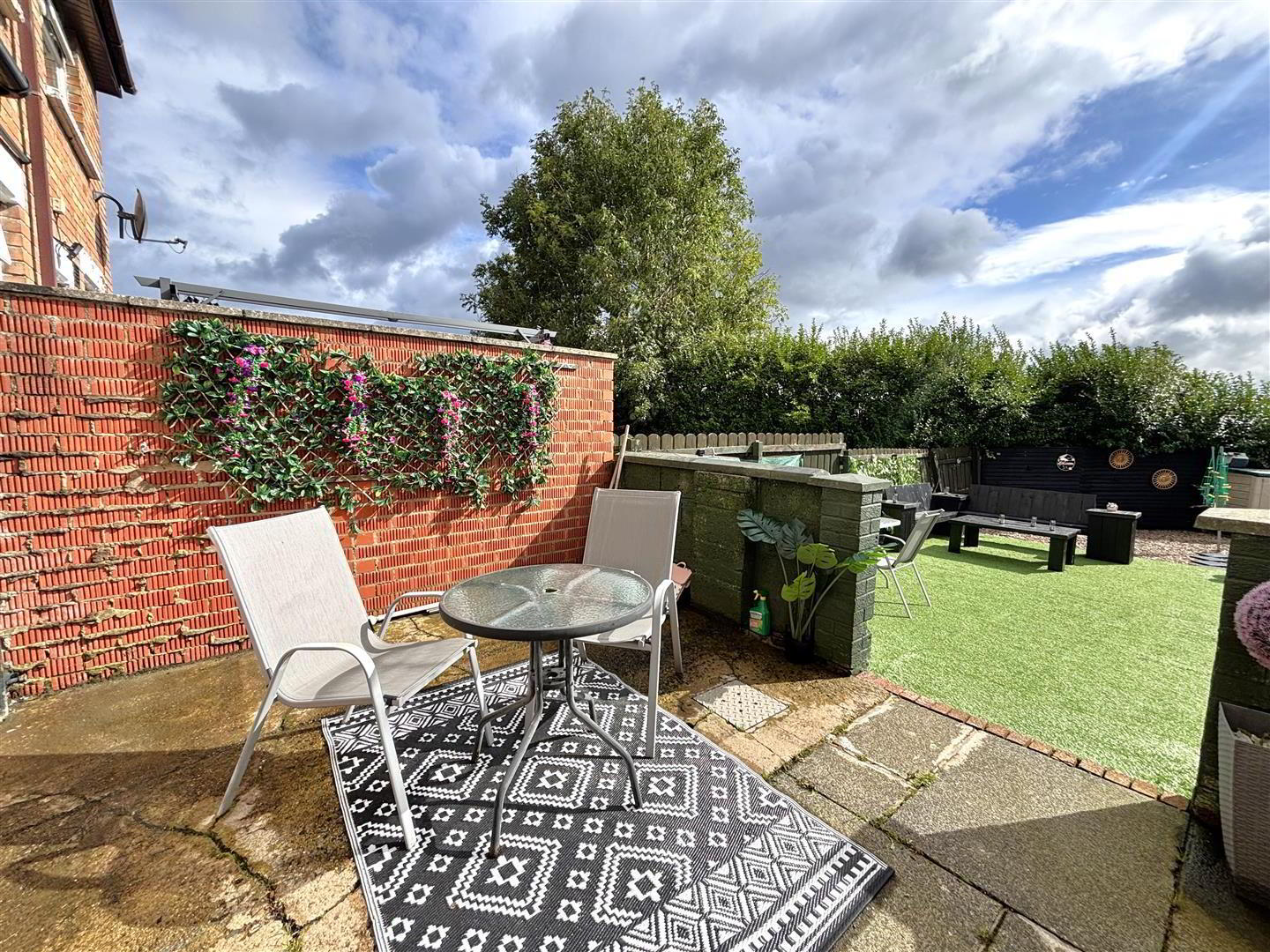 4 Duffield Park 1 of 18