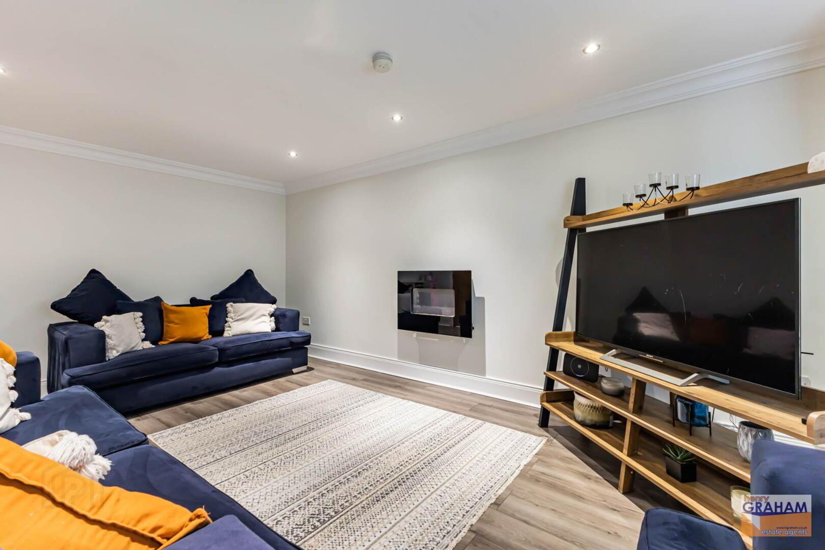 2 Holstein Close 6 of 25