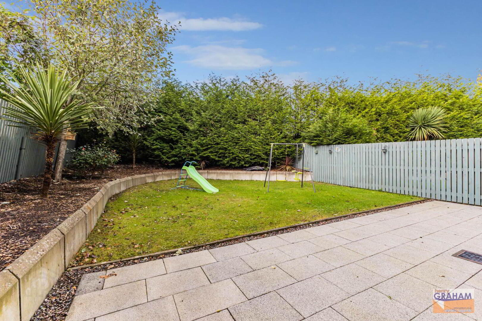 2 Holstein Close 23 of 25