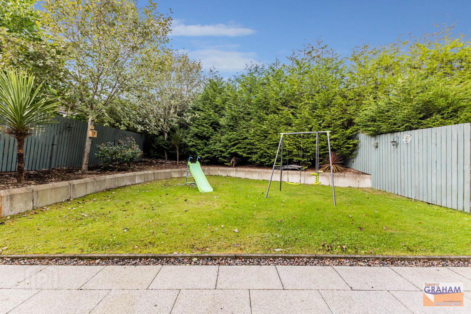 2 Holstein Close 22 of 25