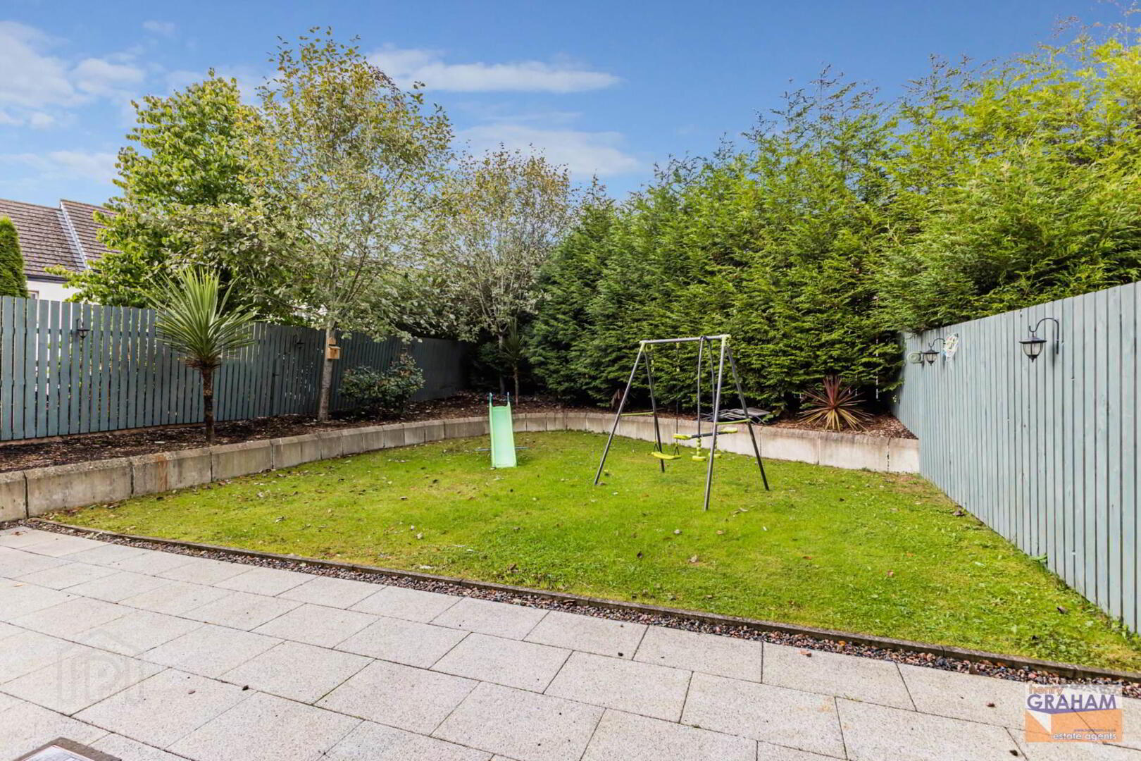2 Holstein Close 21 of 25