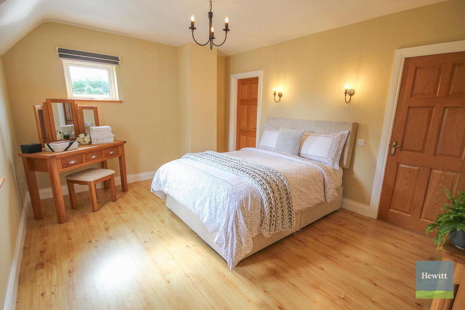 Oakvale, 12 Church Road 35 of 86