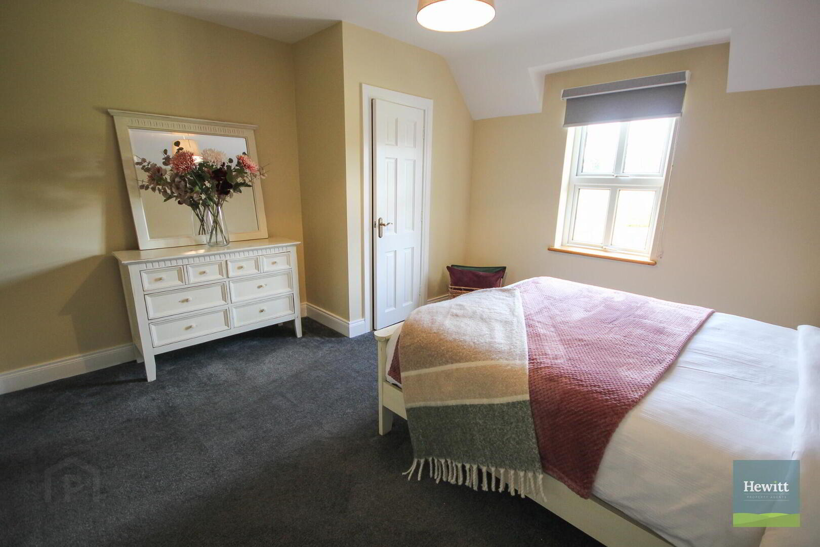 Oakvale, 12 Church Road 44 of 86