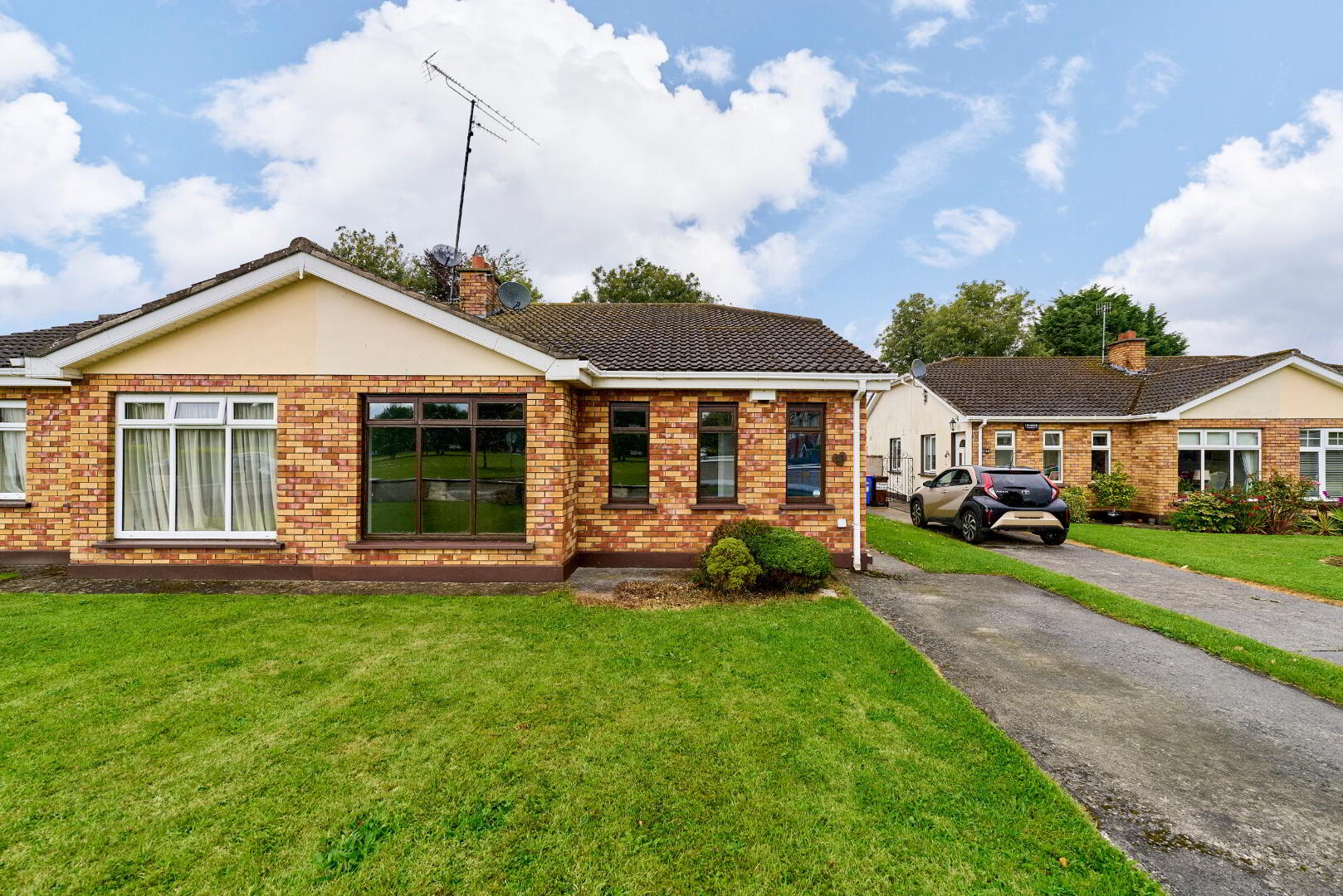 27 Beechcroft 1 of 19