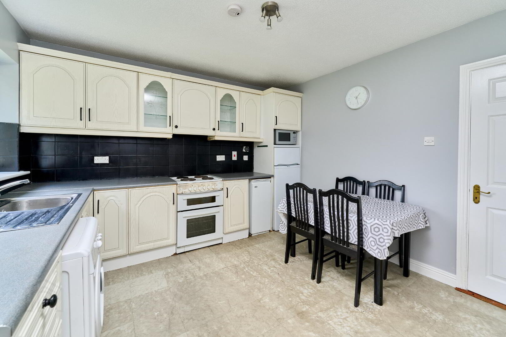 27 Beechcroft 14 of 19