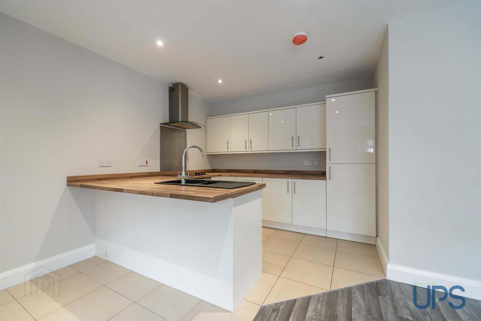 Apt 6, Trench Park 6 of 31