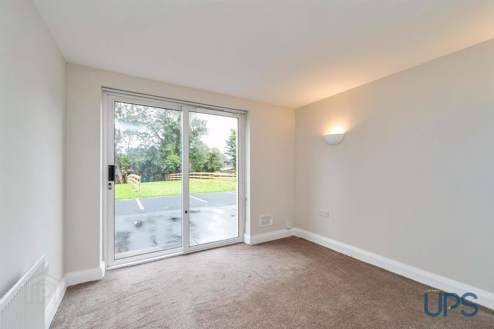 Apt 6, Trench Park 10 of 31