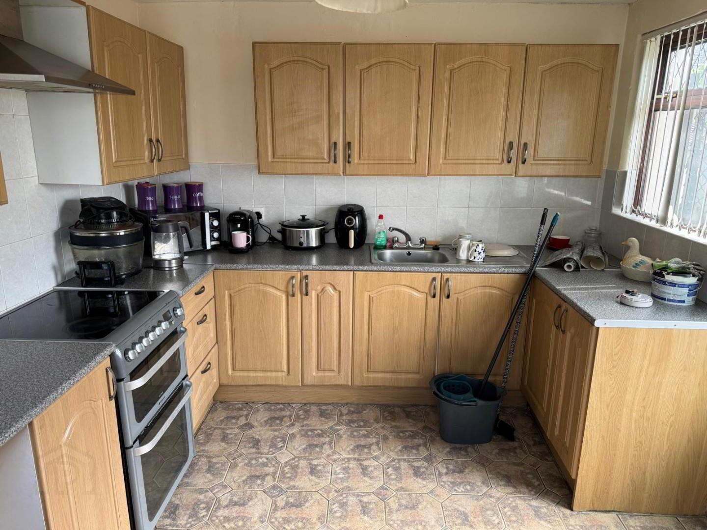 88 Shankill Street 8 of 16