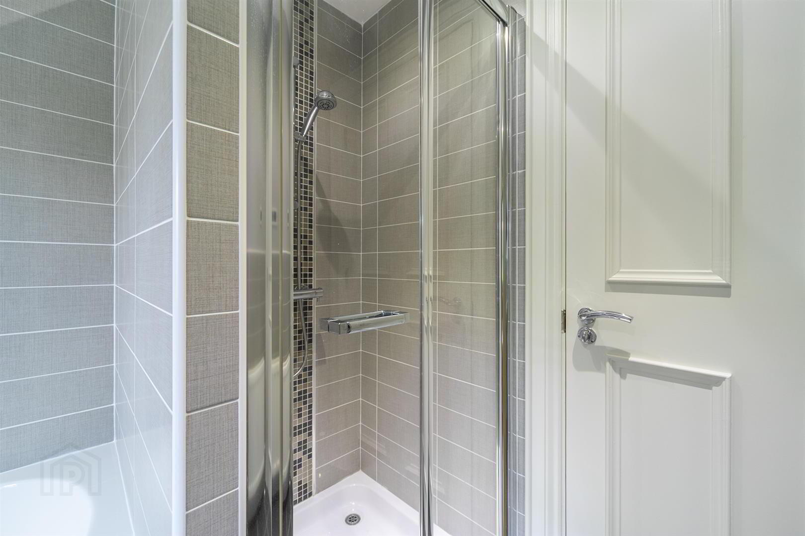6 Bracken Hill Avenue 17 of 31