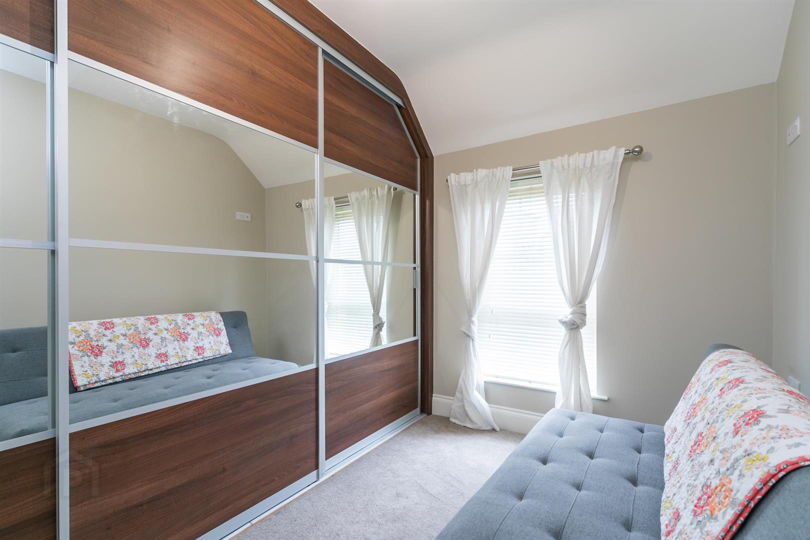 6 Bracken Hill Avenue 24 of 31