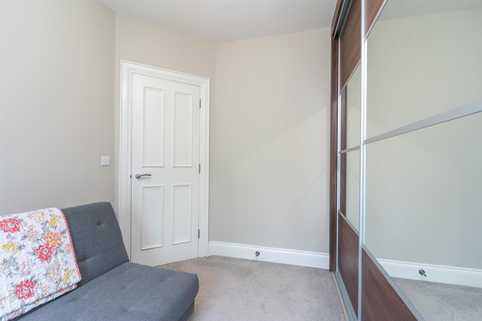 6 Bracken Hill Avenue 25 of 31