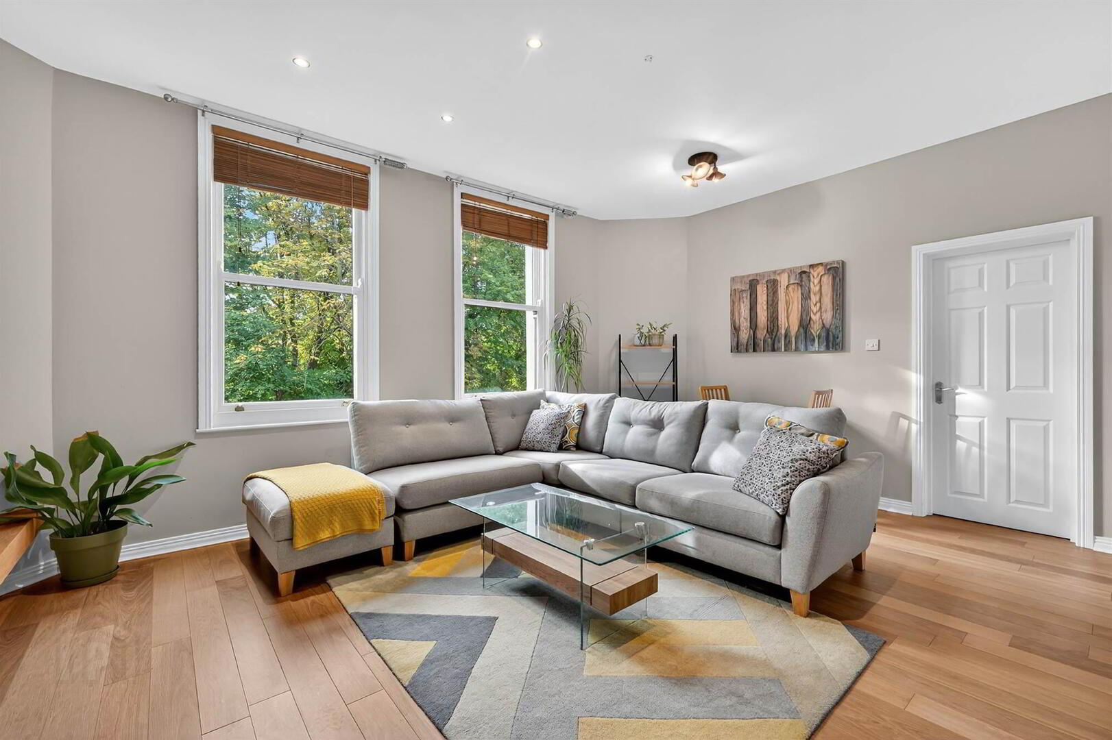 Apt 10, Sandown Court 9 of 21