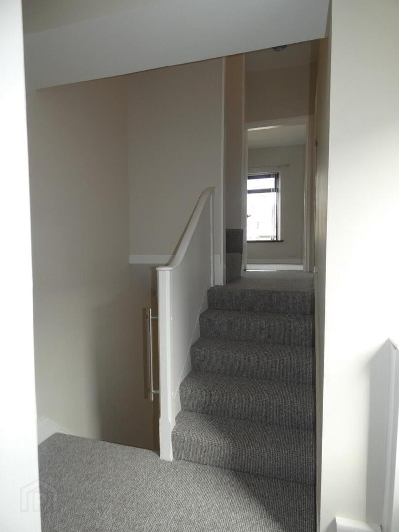 32 Upper Captain Street 8 of 21