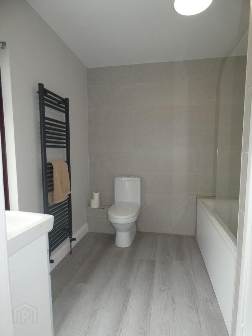 32 Upper Captain Street 10 of 21