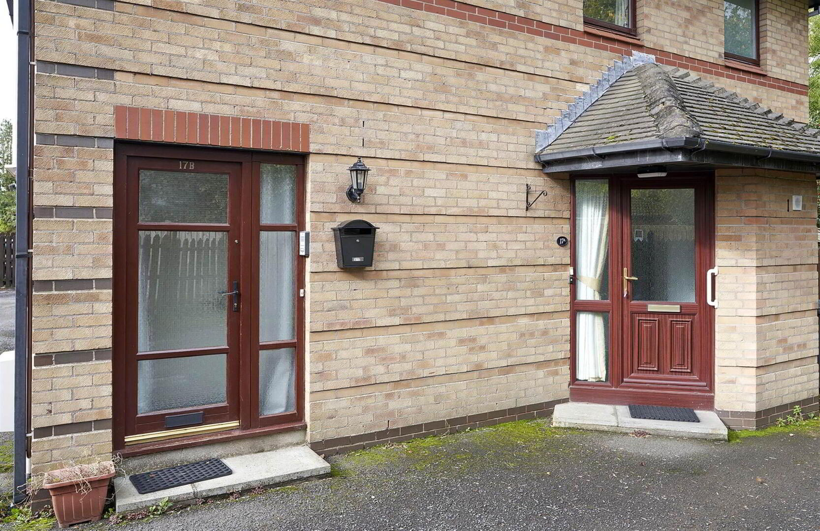 17a Briarwood Park 2 of 9