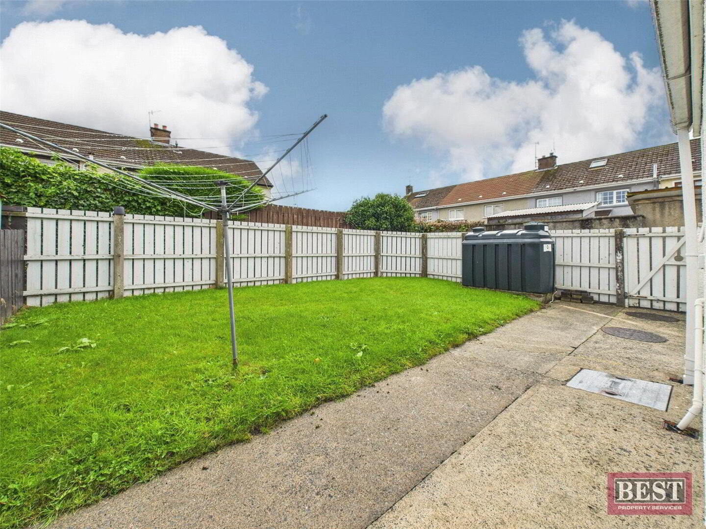 1 Iveagh Crescent 14 of 18