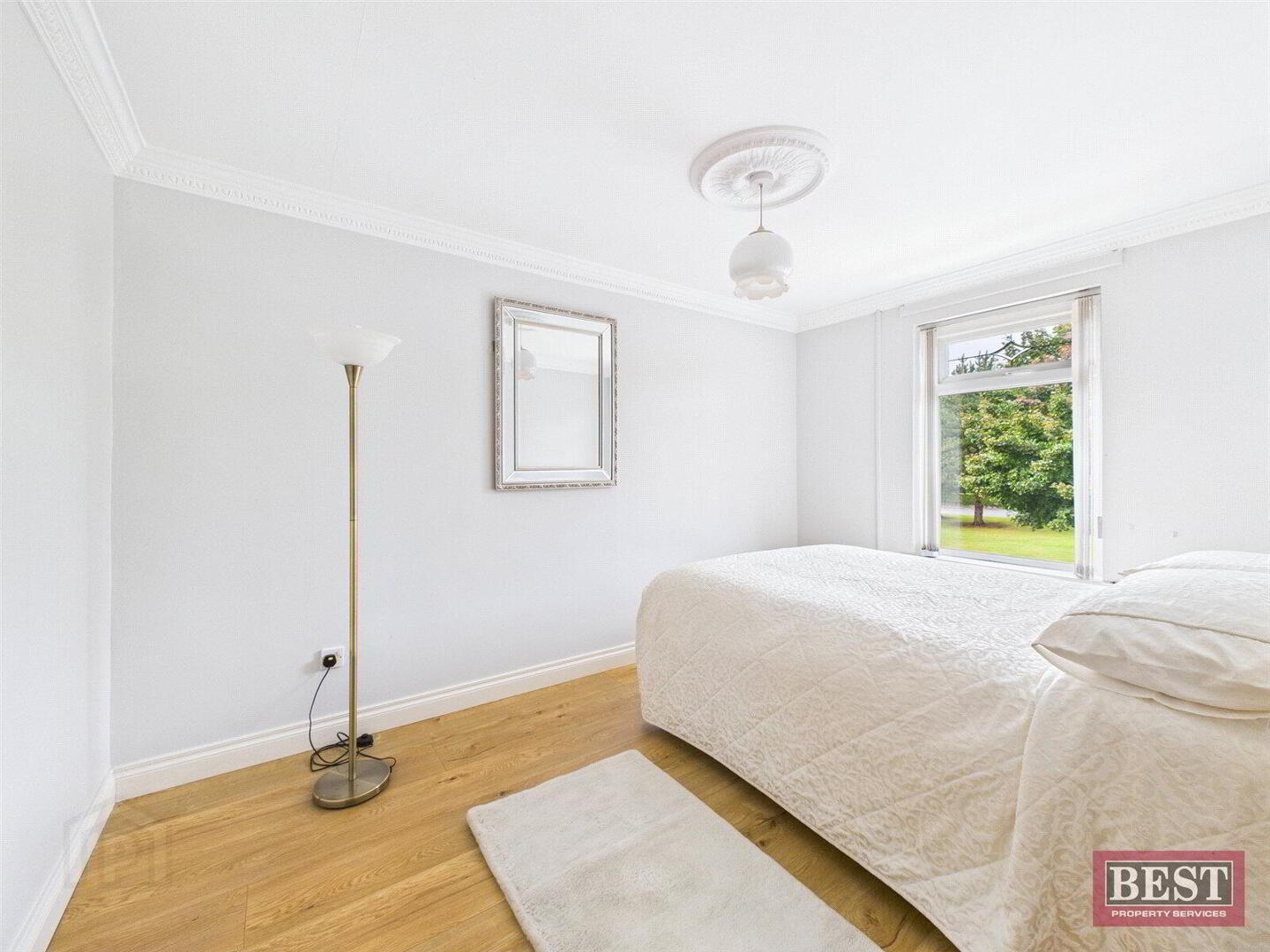 1 Iveagh Crescent 9 of 18