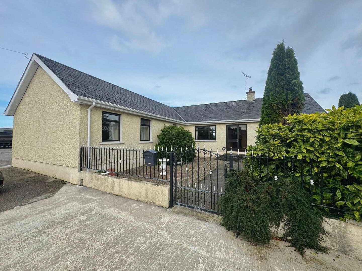 242 Moycraig Road 1 of 15