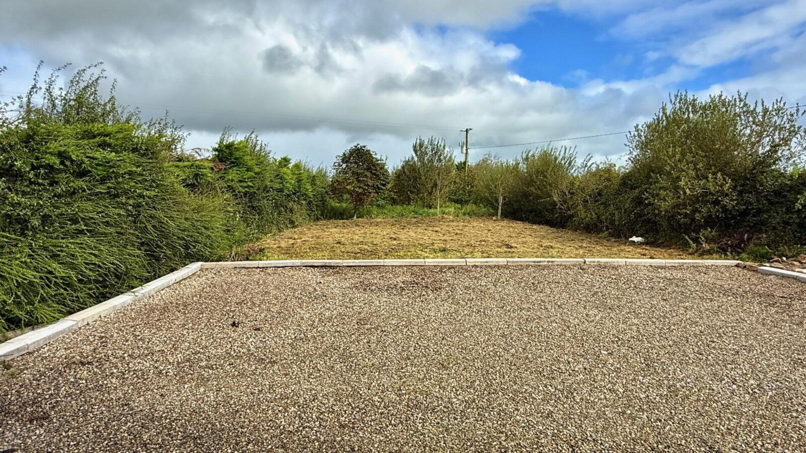 Gardenfield 15 of 19