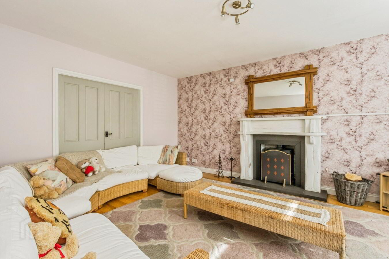 11 Grange Park 2 of 31