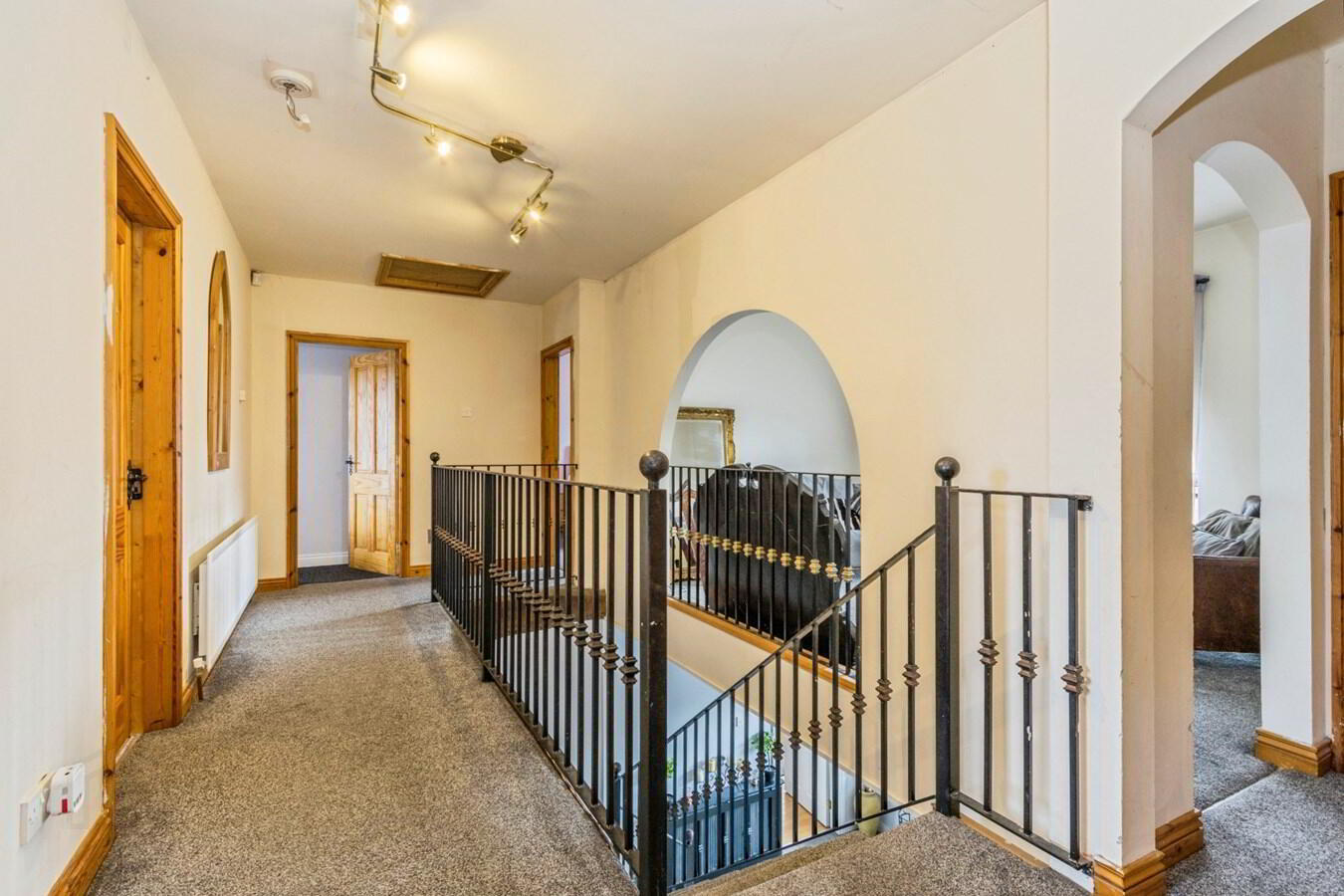11 Grange Park 13 of 31