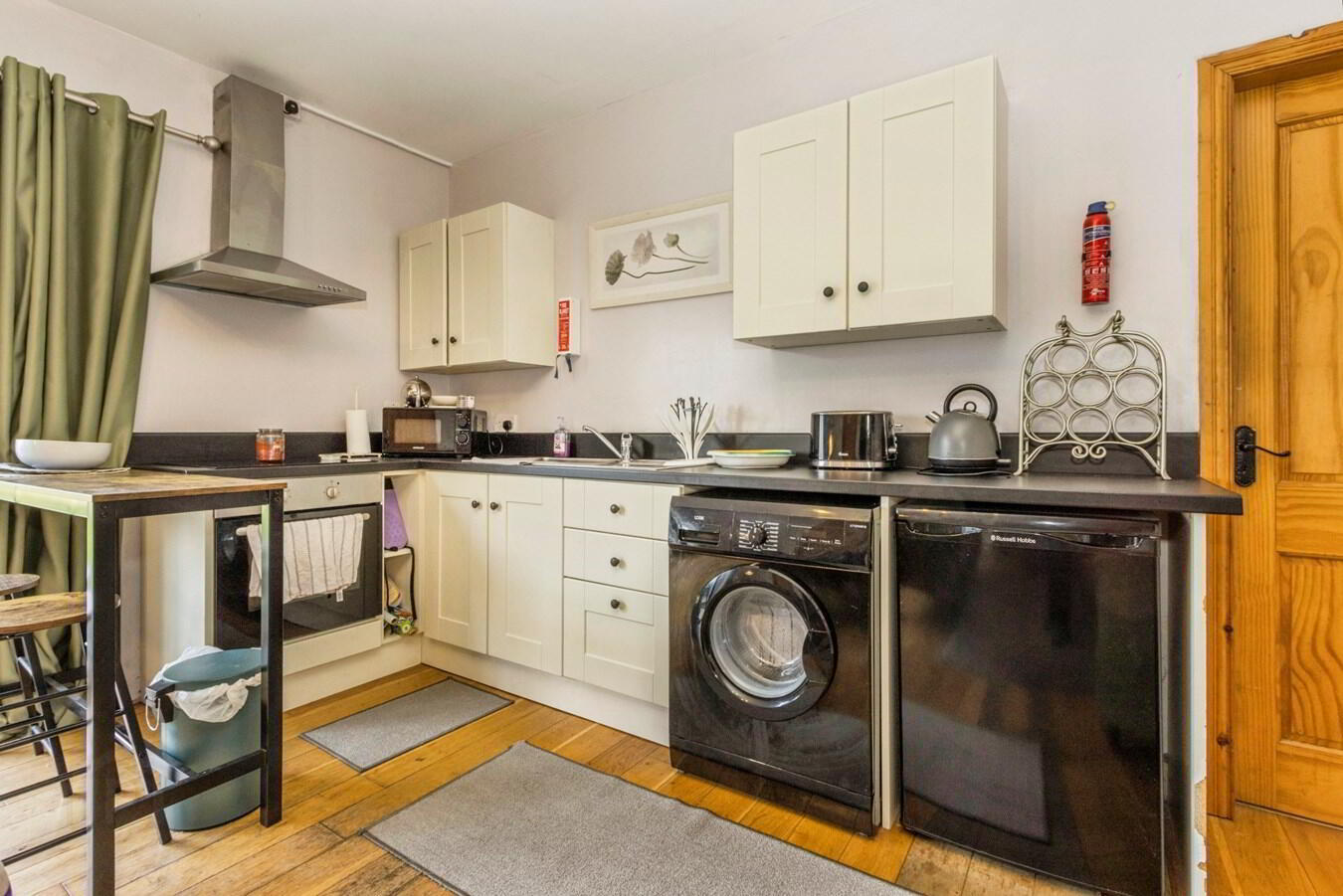11 Grange Park 23 of 31