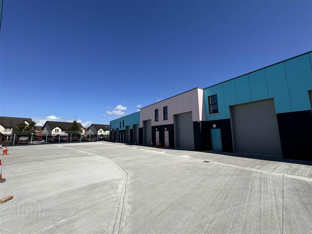 Unit 7, Peace Line Business Park 7 of 8