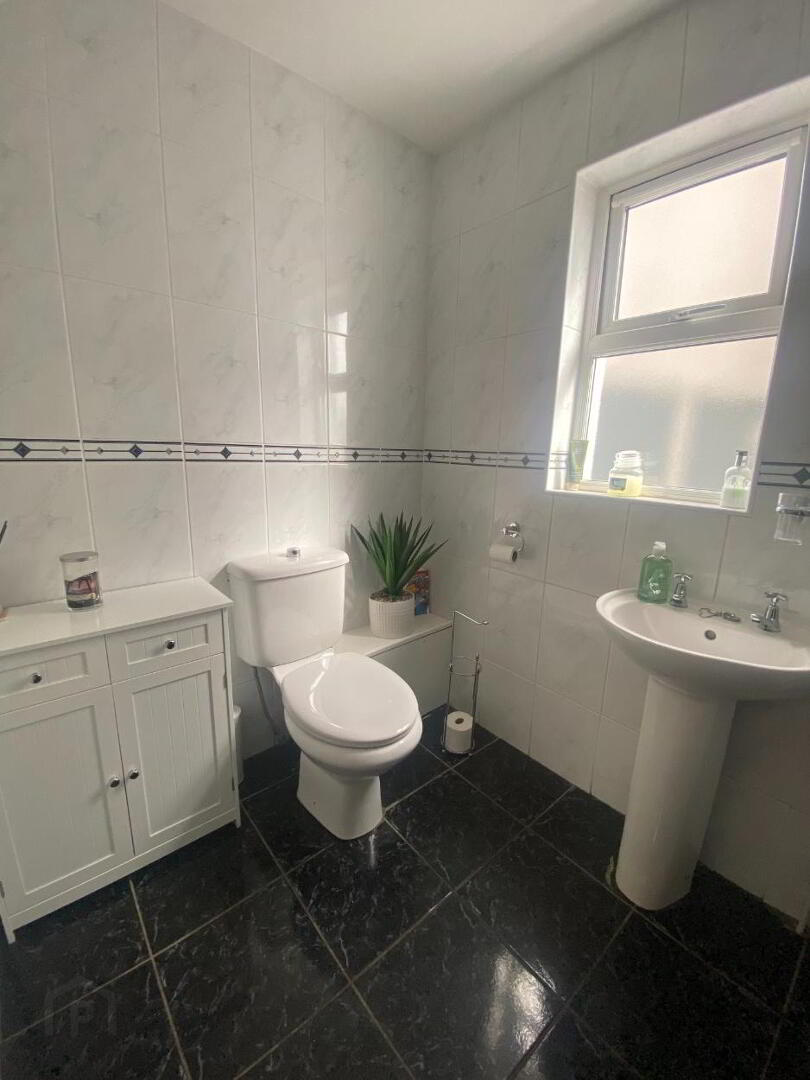 3 Donagh Grove 14 of 15