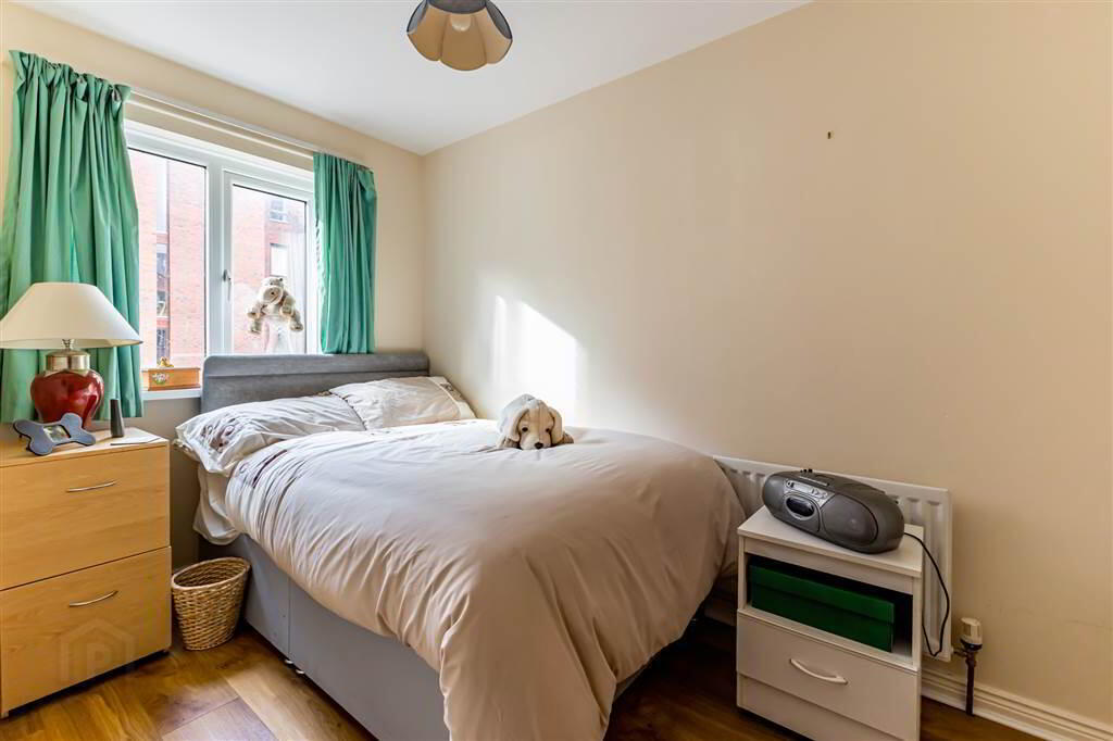 2b Windsor Mews 9 of 13