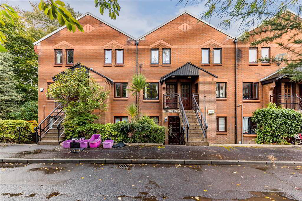 2b Windsor Mews 1 of 13