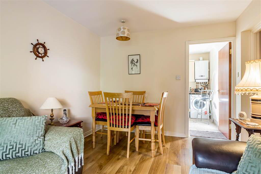 2b Windsor Mews 4 of 13