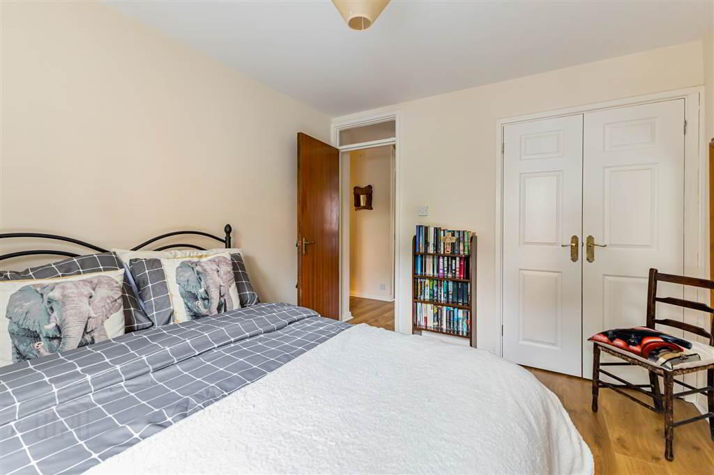 2b Windsor Mews 8 of 13