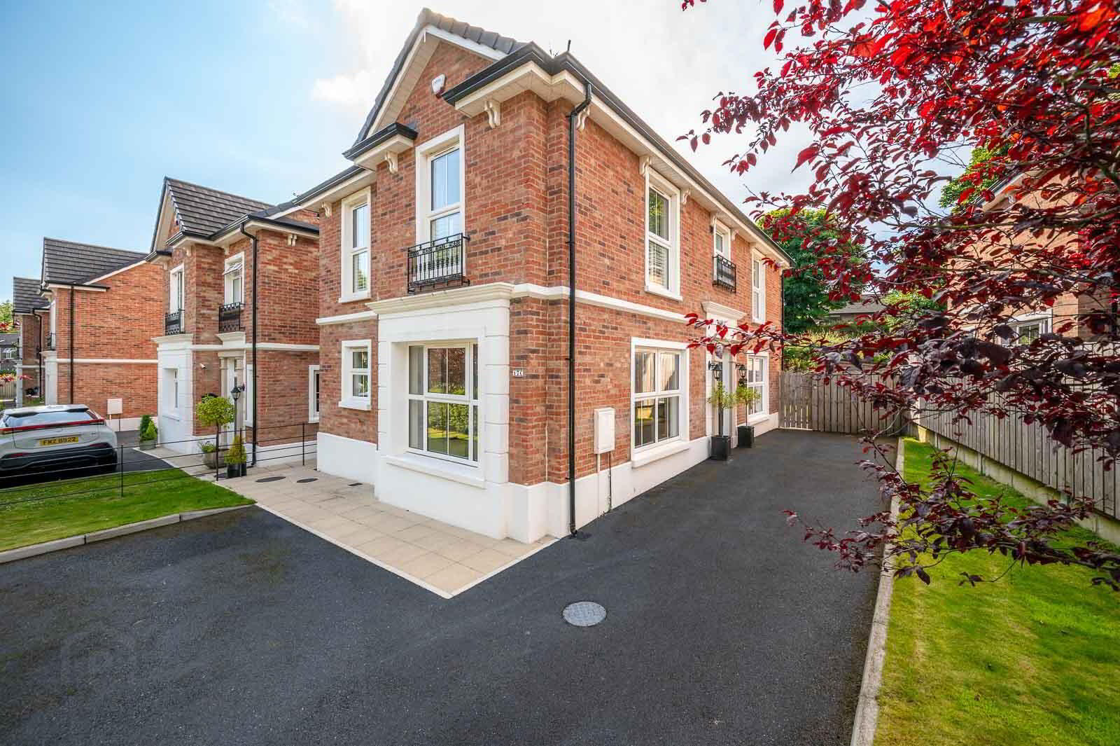 17c Seahill Road 2 of 36