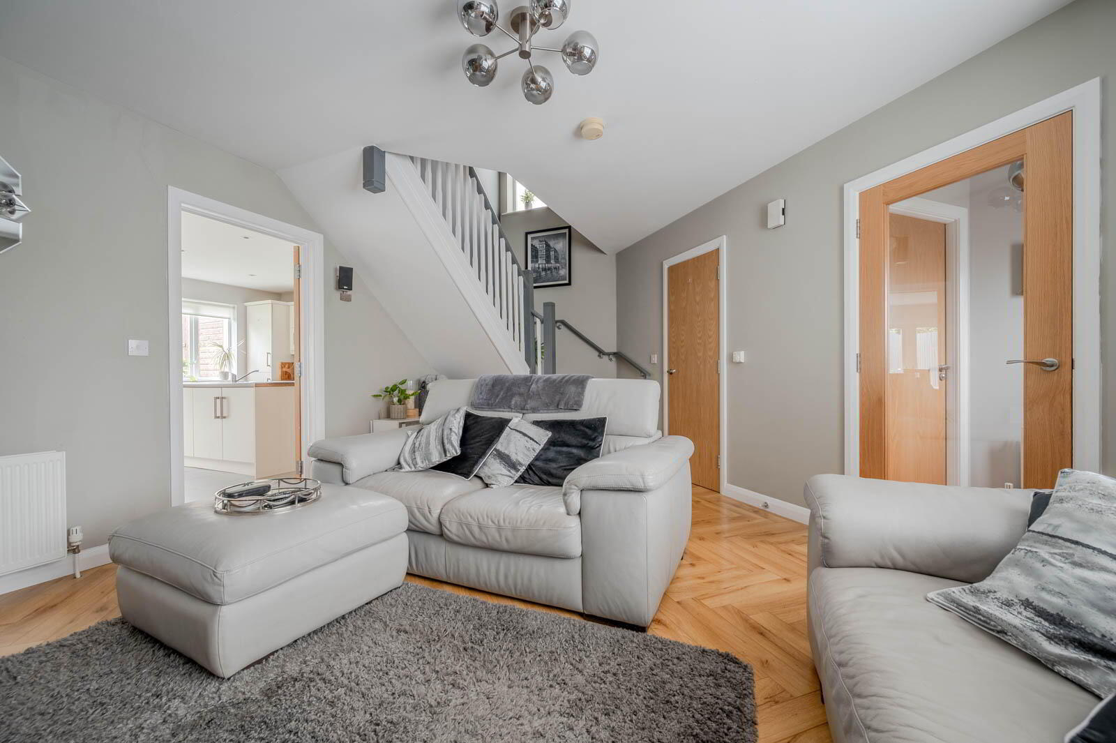 17 Shaftesbury Park 9 of 28