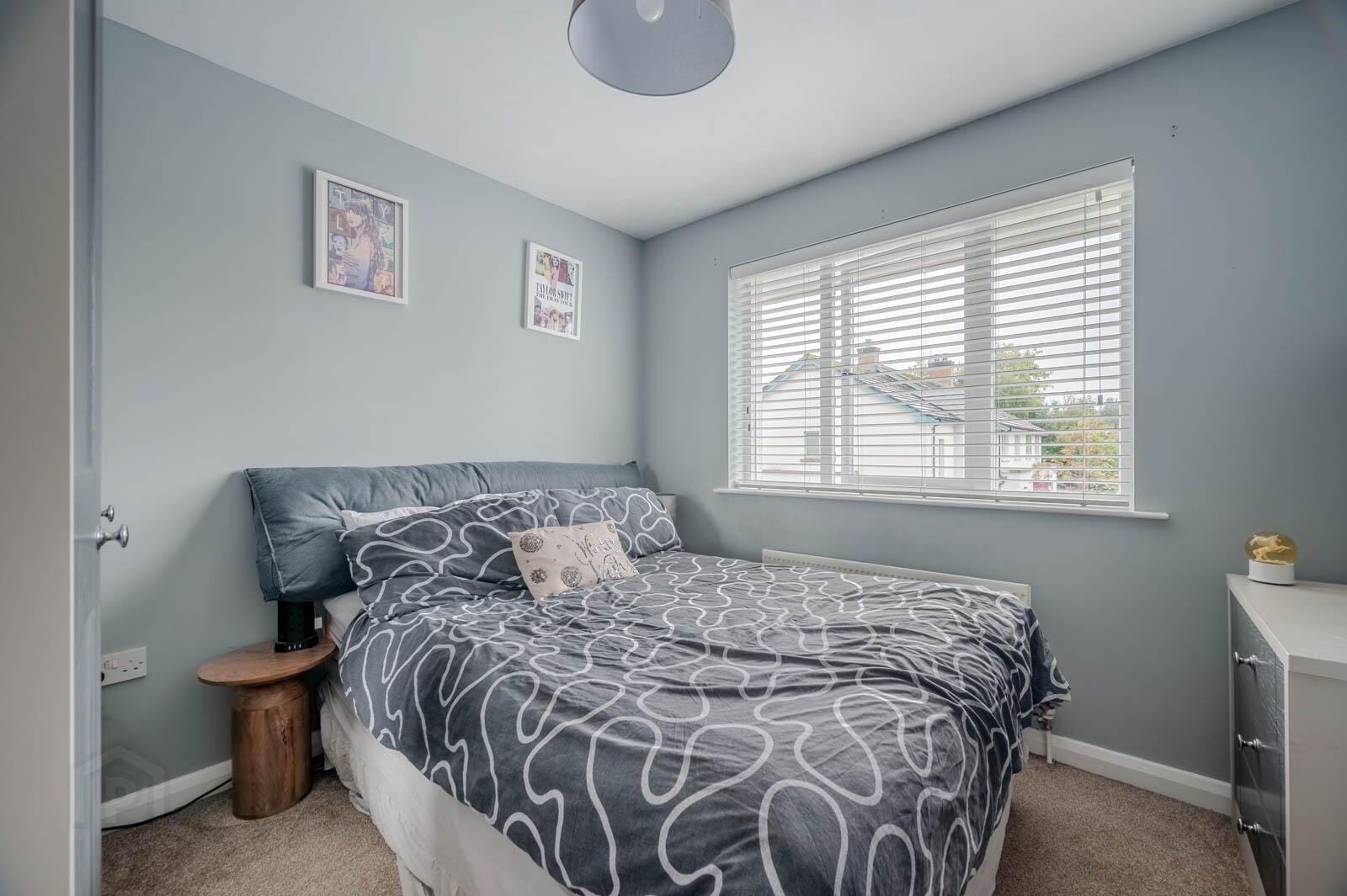 17 Shaftesbury Park 21 of 28