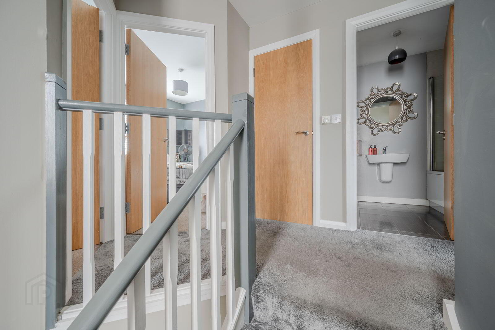 17 Shaftesbury Park 16 of 28