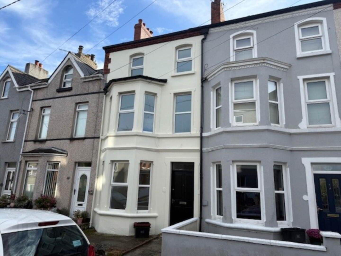 22 Adelaide Avenue 1 of 11