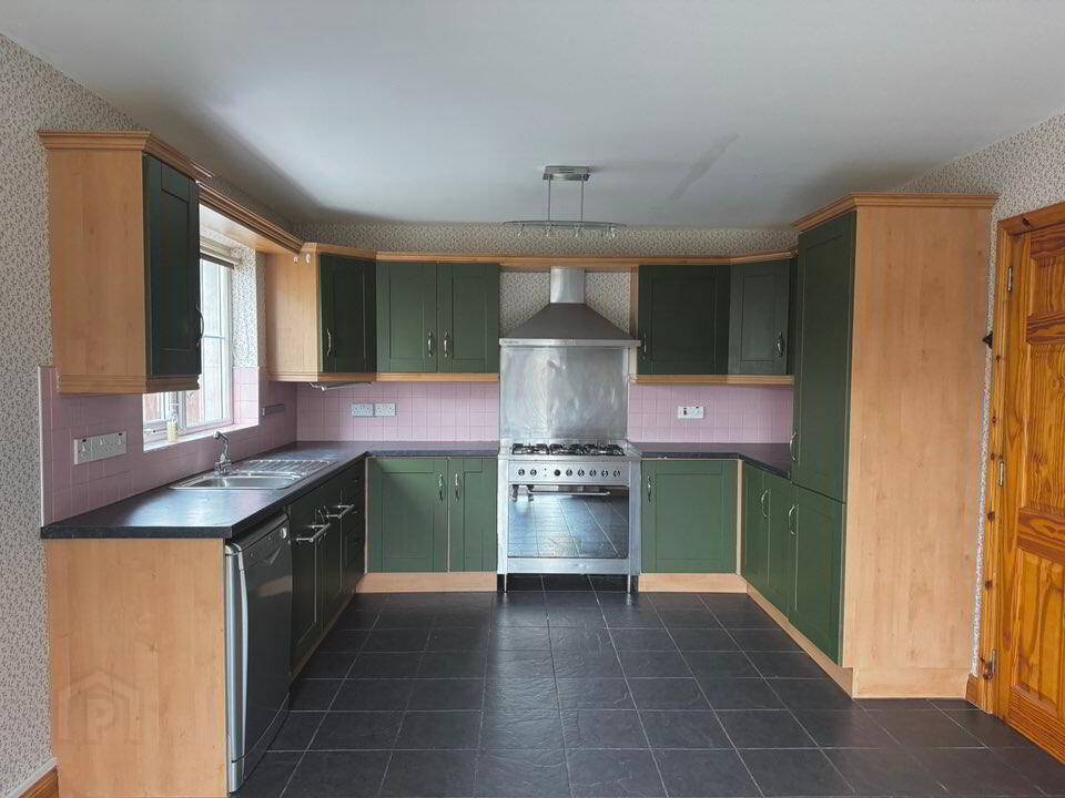 39 Edenmore Crescent 6 of 25