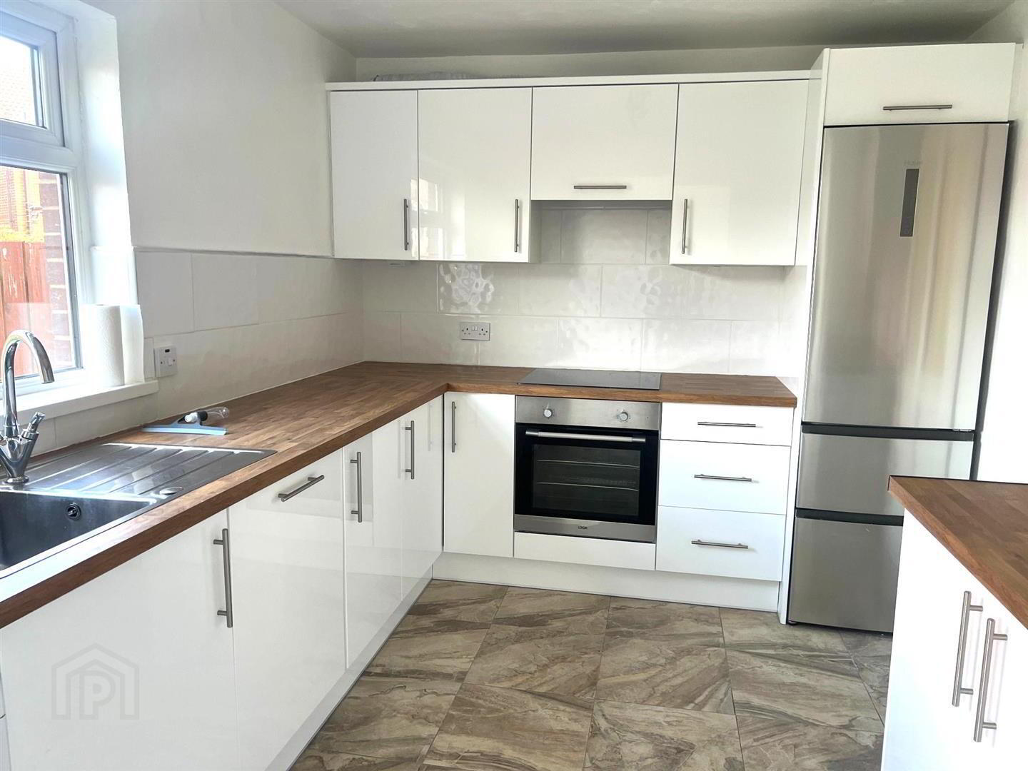 1 Woodford Grange 3 of 11