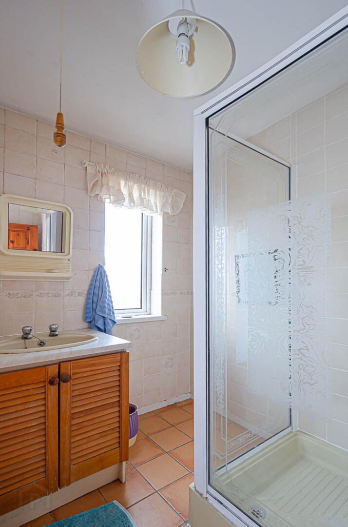 46 Burren Way 23 of 25