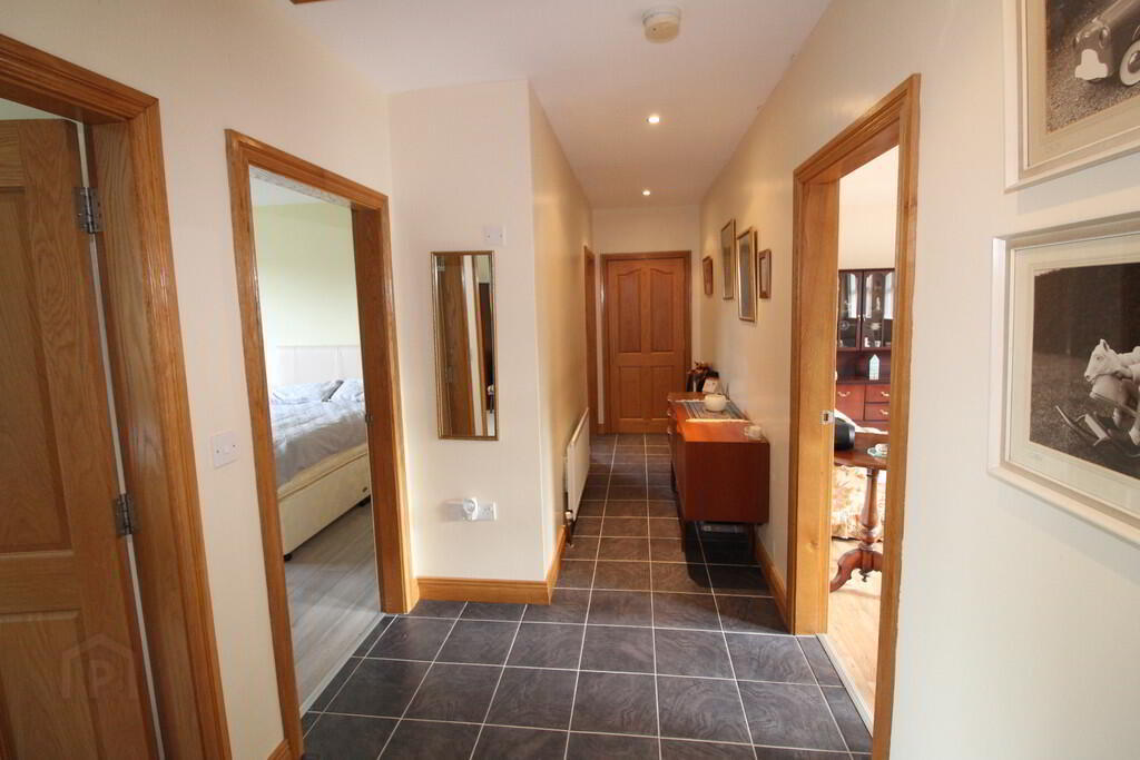 Apt 4, Glenkeen Manor 2 of 13