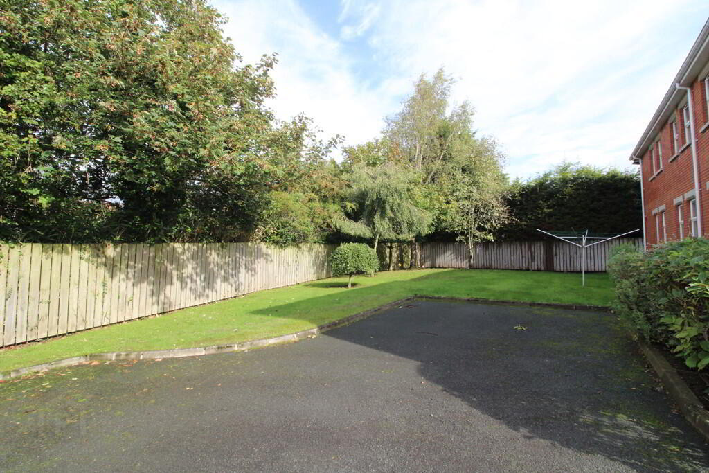 Apt 4, Glenkeen Manor 13 of 13