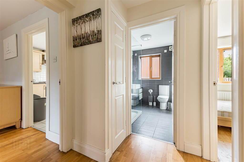 32 Annadale Green 7 of 17