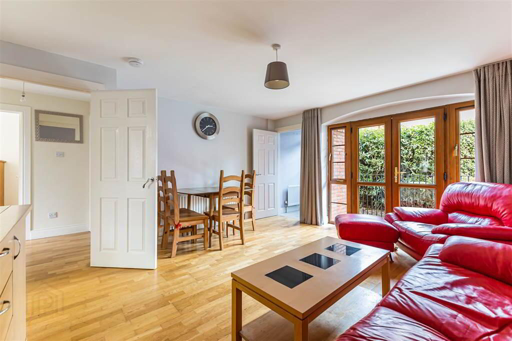 32 Annadale Green 3 of 17