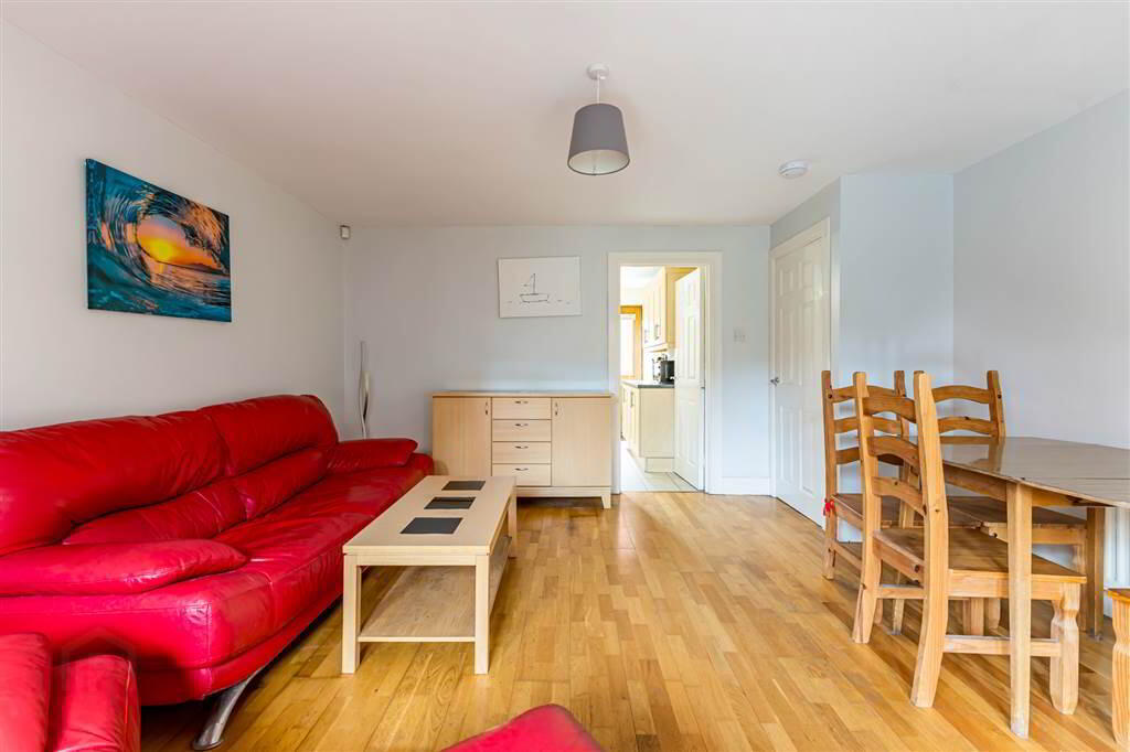 32 Annadale Green 4 of 17
